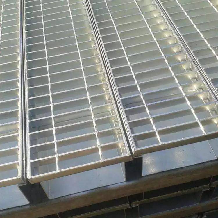镀锌钢格栅镀锌钢格板楼梯踏步板平台用钢格板沟盖板