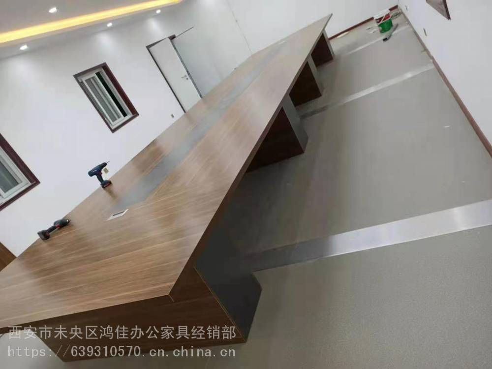 西安办公家具会议桌板式办公桌长条会议桌厂家生产