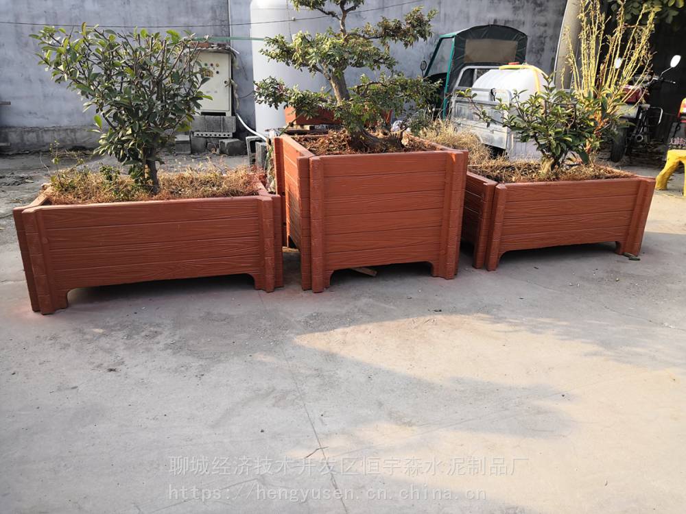 户外道路专用水泥仿木花箱花桶价格