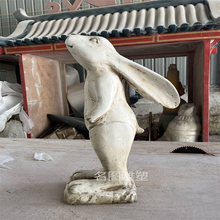 仿旧兔子雕塑酒店装饰玻璃钢兔子雕像卡通动物雕塑