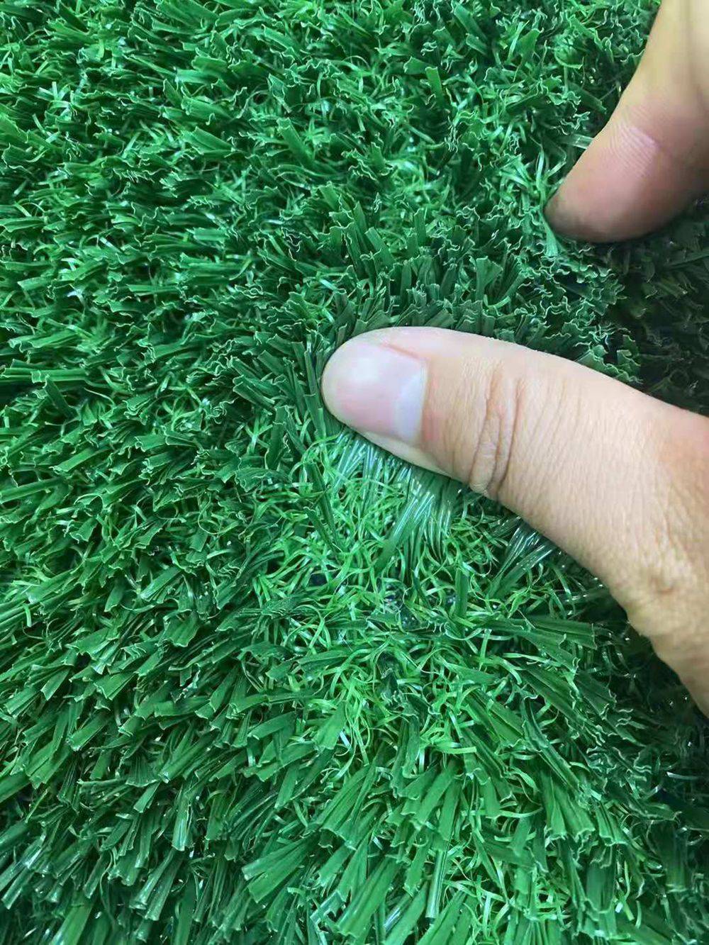 人造草坪施工 人工绿地毯 仿真草皮免填充足球草厂家