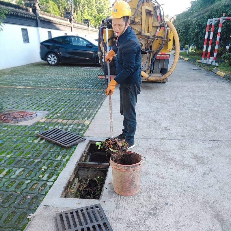 吴江松陵镇工地废弃打桩泥浆污水外运清理