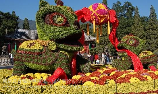 重庆2020年国庆节适合摆放在广场人们可以观看的仿真植物绿雕造型