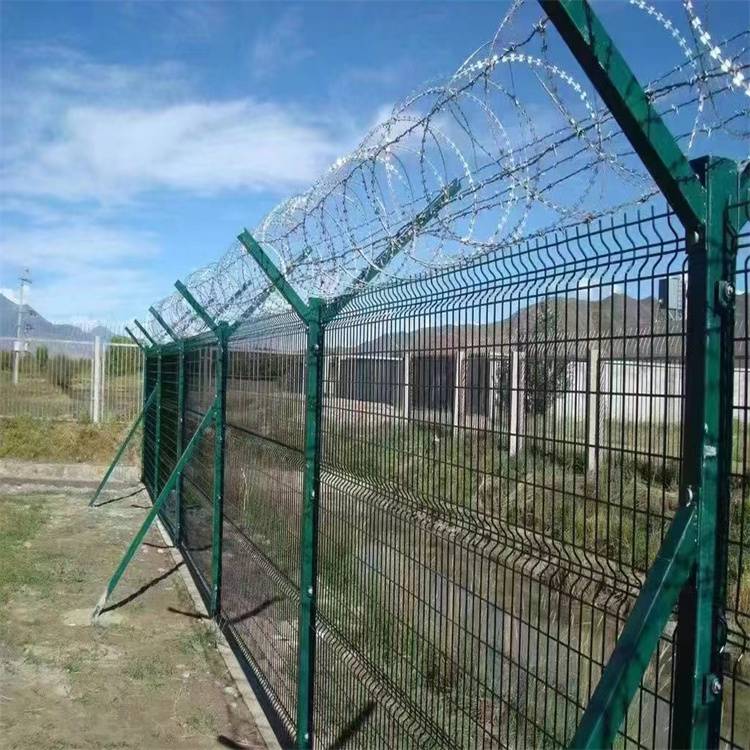 贵州机场护栏 Y型柱护栏 刺铁丝护栏网 保税区护栏
