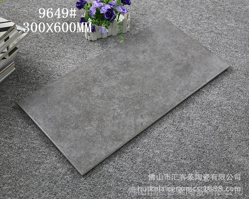 300*600mm工业水泥灰瓷砖 主题餐厅卫生间墙砖灰色外墙砖