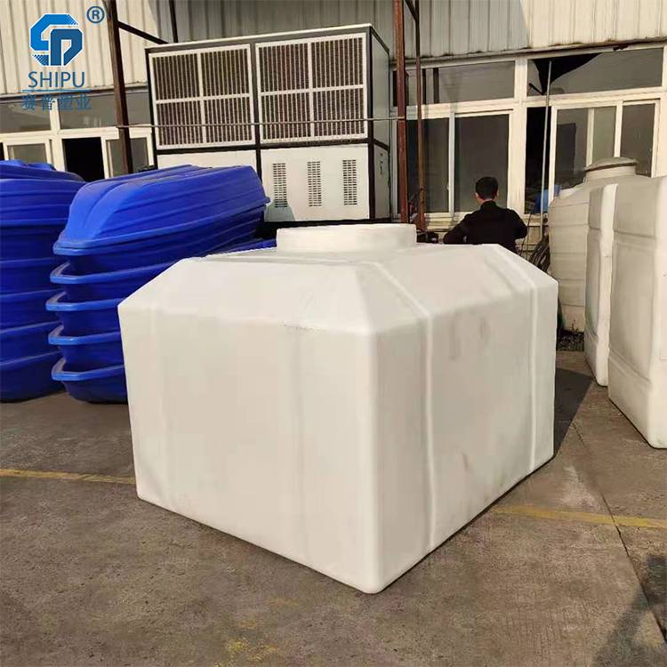 重庆3吨卧式塑料储罐车载运输PE水箱厂家批发