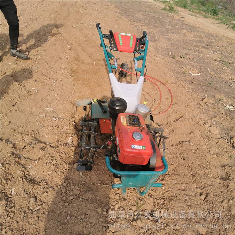 后旋四驱开沟机农场松土旋耕机手扶带转向耕地机