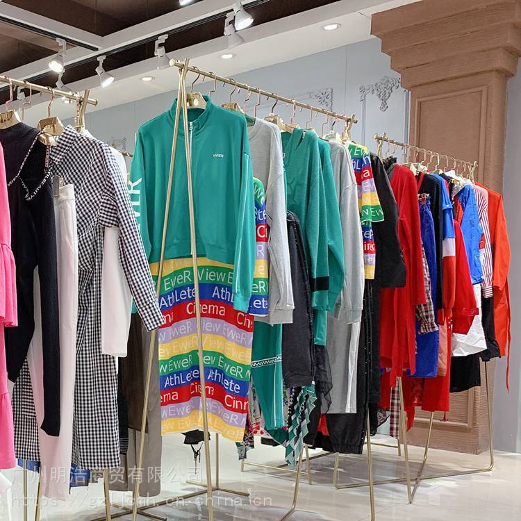 香港设计师原创品牌维伊女装折扣货源批发