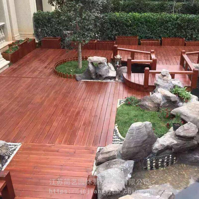 防腐木地板户外亲水平台欧式现代风格松木景观木质地板铺设南京工厂直供