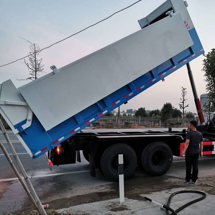 养鸡场粪便运输车 湿鸡粪运输车价格