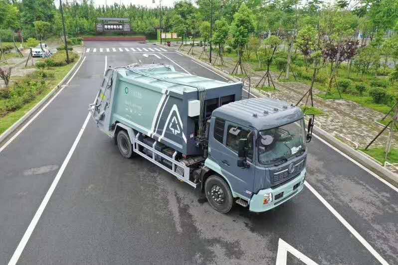 蓝牌压缩垃圾车 东风压缩垃圾车配置