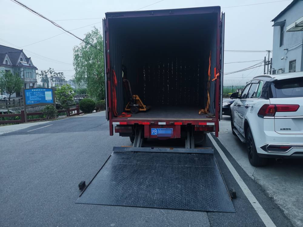 上海松江机器设备仓储配送升降尾板货车运输搬运到位