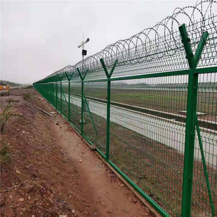 机场铁丝网围栏机场安全区域围栏机场跑道围栏网