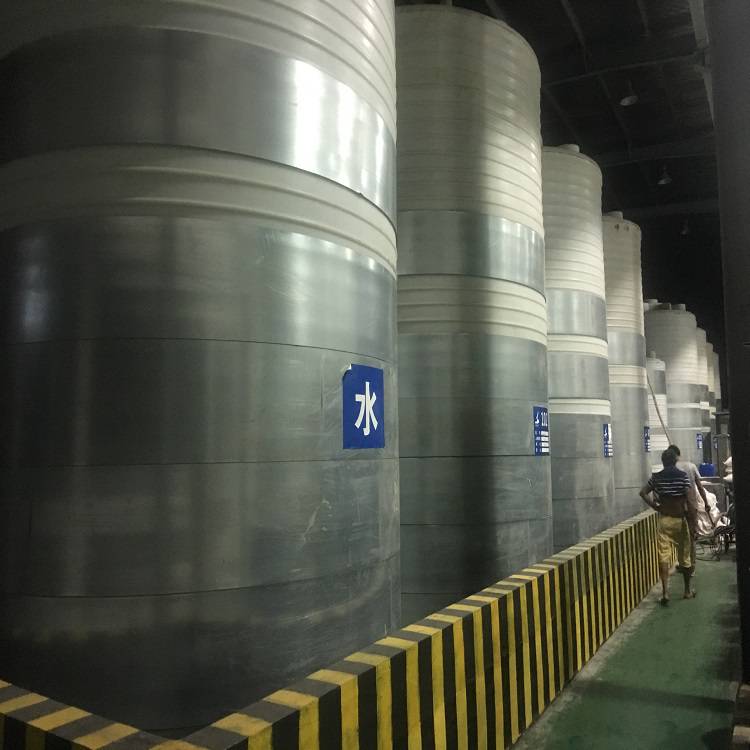 四川PE塑料水箱03吨-50吨纯水储罐污水储罐厂家
