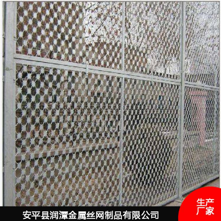 梅花刺片钢网墙通道防护网护栏网安装厂家