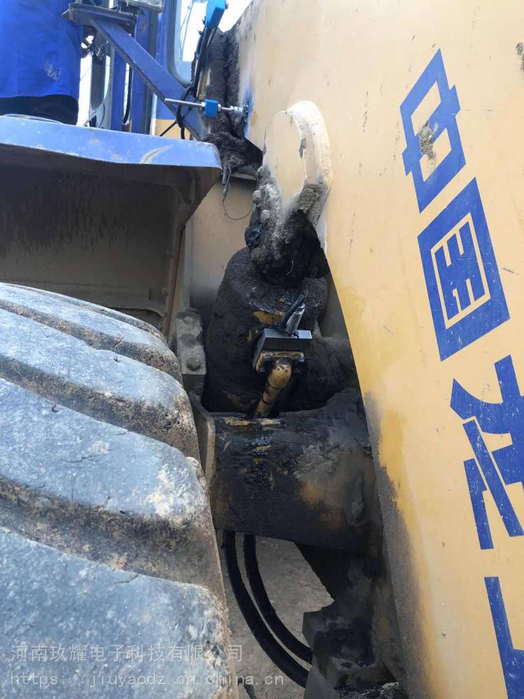 铲车重量感应器 装载机重量感应器 装载机磅秤 价格上门安装