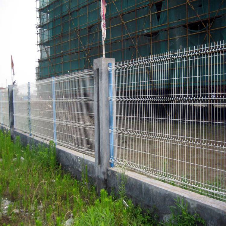 草原护栏网养殖隔离栅栏光伏电站防护网监狱安全网