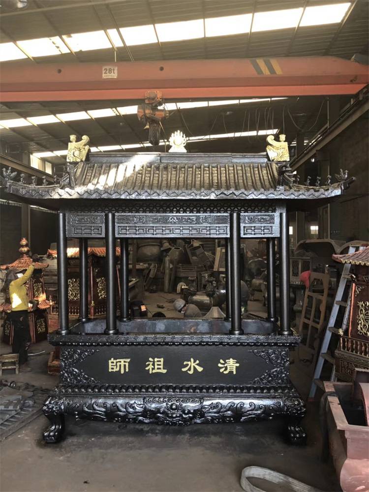 寺院寺院长方形铸铁香炉寺院铸铁长方形带盖香炉