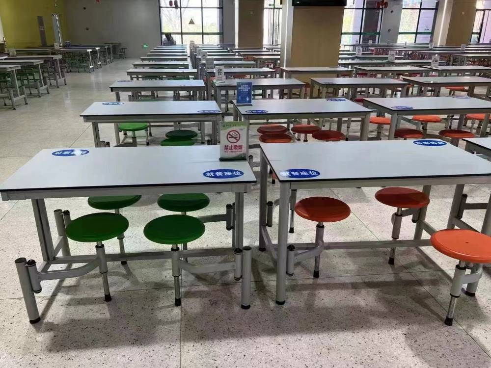 简约现代员工食堂餐桌 学校连体快餐桌椅 4人连不锈钢连体桌椅