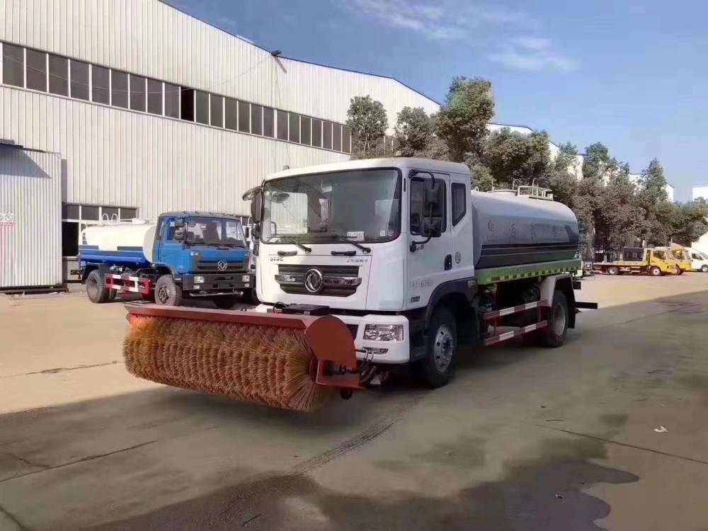 东风小金霸洒水车 程力洒水车配件 哪里销售洒水车