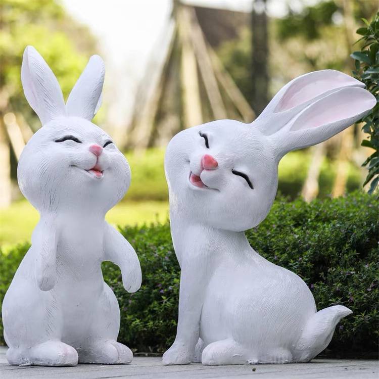 卡通白兔雕塑玻璃钢小动物模型幼儿园草坪卡通小品雕塑摆件