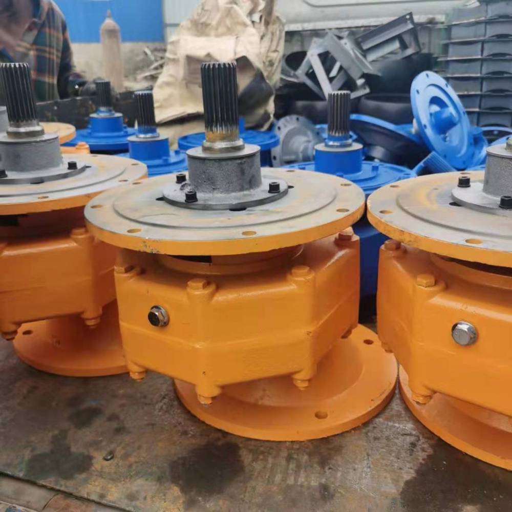 开始尝试“抽象直播”