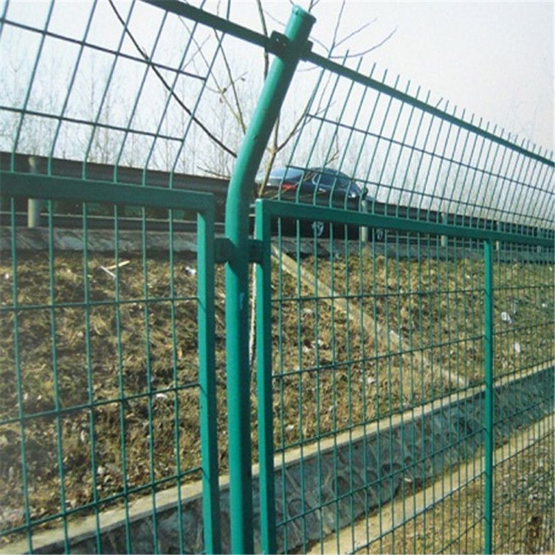 高速路隔离网铁路护栏网厂家厂区隔离防护网