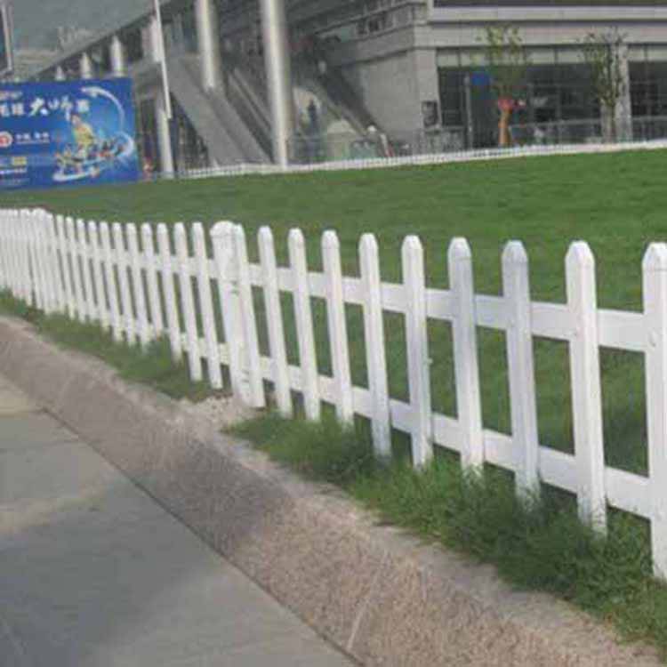 定制塑料草坪栏杆