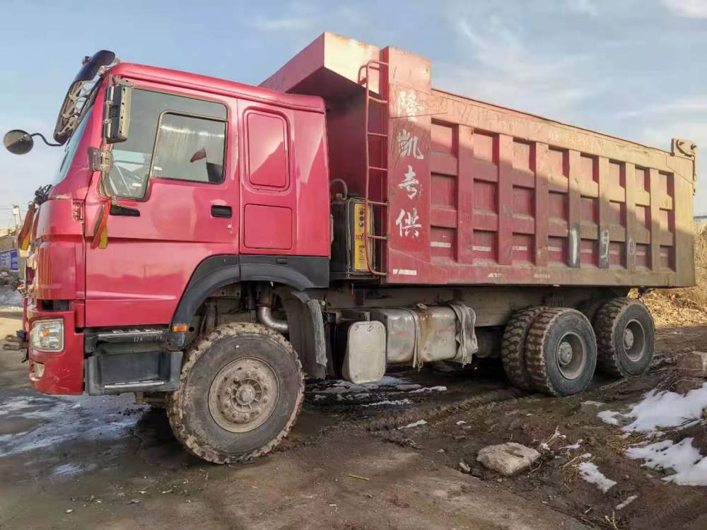 出售豪沃後八輪自卸車371馬力奔馳後橋工地幹活車