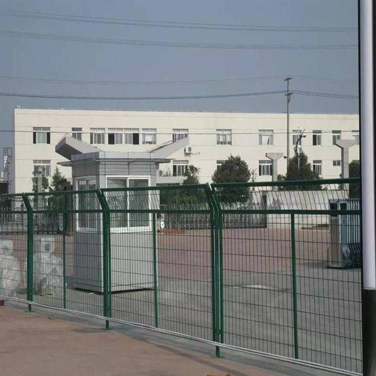 围墙防护栏浸塑亳州绿色护栏网硕翔公路道路护栏网