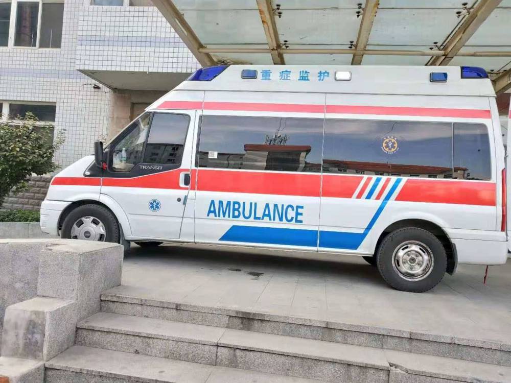 北京病人转院救护车-设备齐全