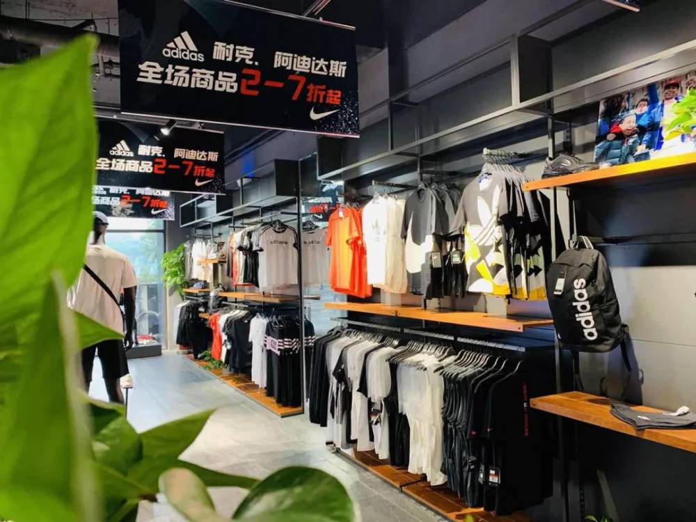青少年足球训练的基本流程日本青少年足球青训教案高尔夫球文化的内涵美洲足球球星动态
