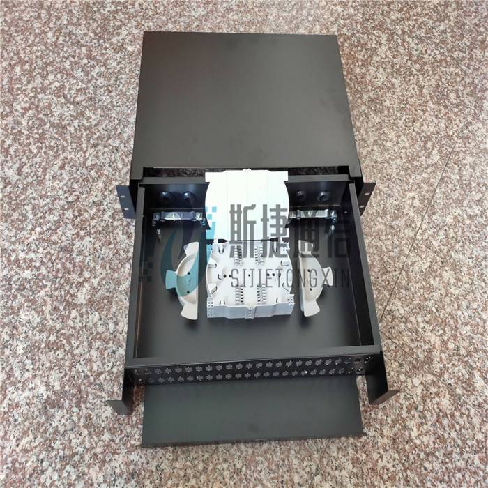 光纤终端盒48芯抽拉式终端盒 皮线光缆终端配线架 sc口48芯终端盒