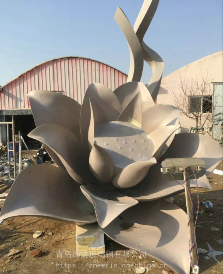 不锈钢荷花喷泉雕塑 不锈钢花朵雕刻小品