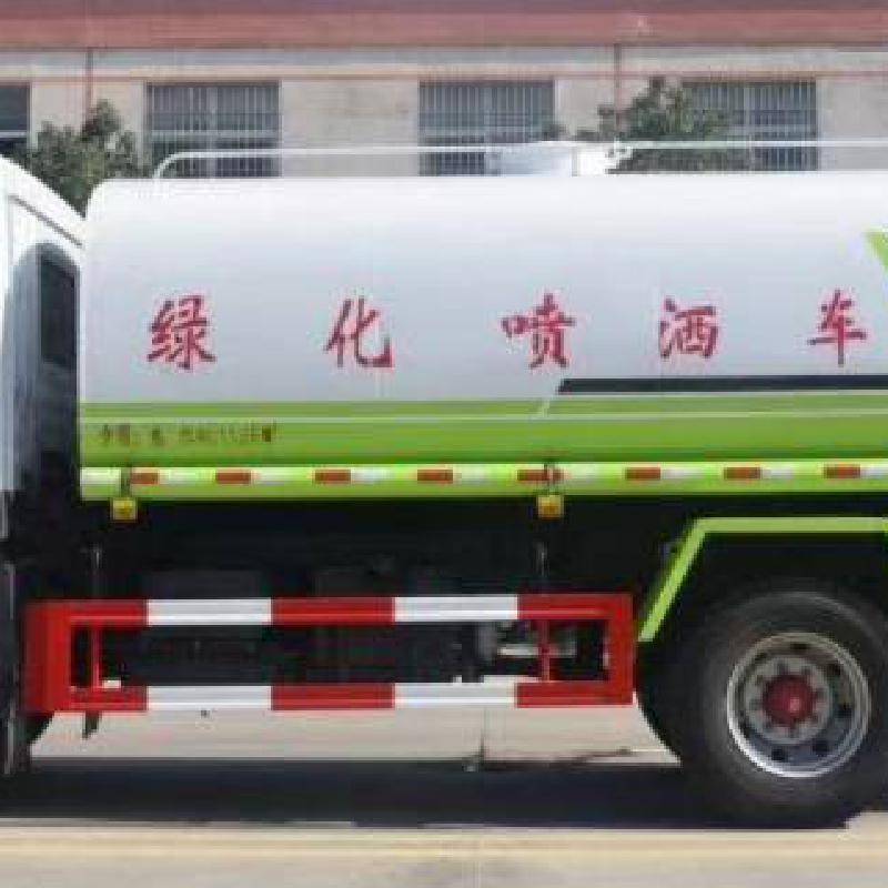 东风天龙洒水车9米 洒水车洒水的好处 水罐消防洒水车