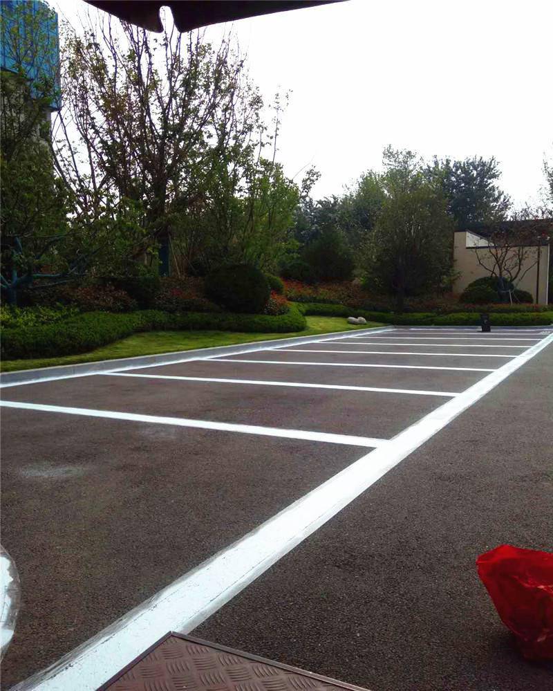 潍坊圭文区预售小区停车位翻新 停车区划线喷涂油漆进行沥青改色
