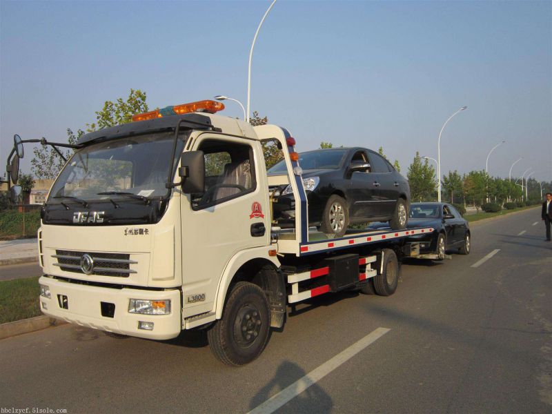 厂家直销自贡清障车 道路救援清障车怎样重汽