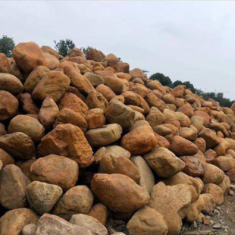 批發(fā)大量黃蠟小原石公園風(fēng)景石精品草坪溪流石