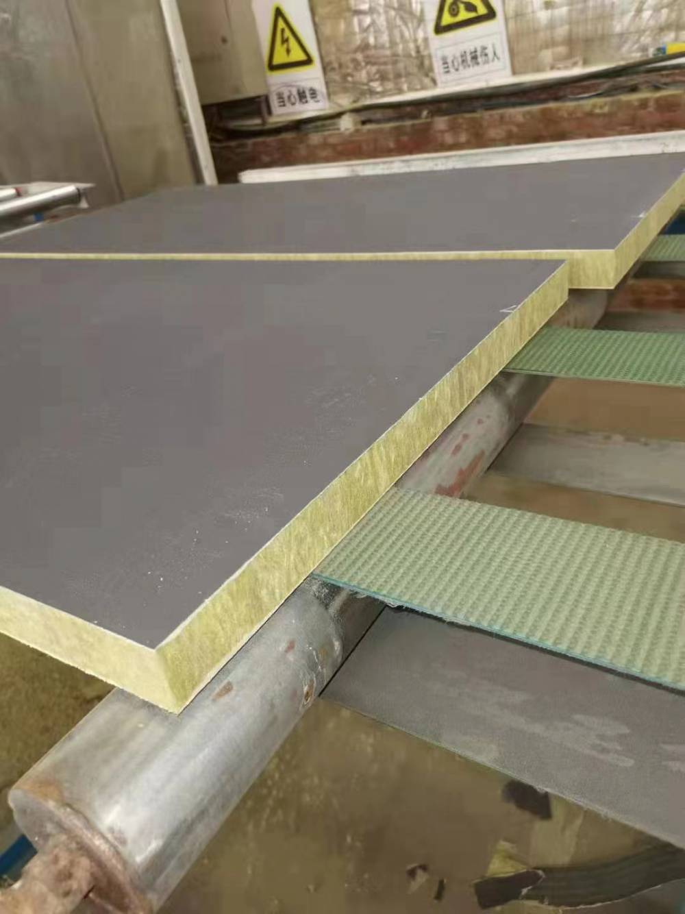 水泥基竖丝轻质岩棉复合板/外墙砂浆纸双面竖丝岩棉复合板