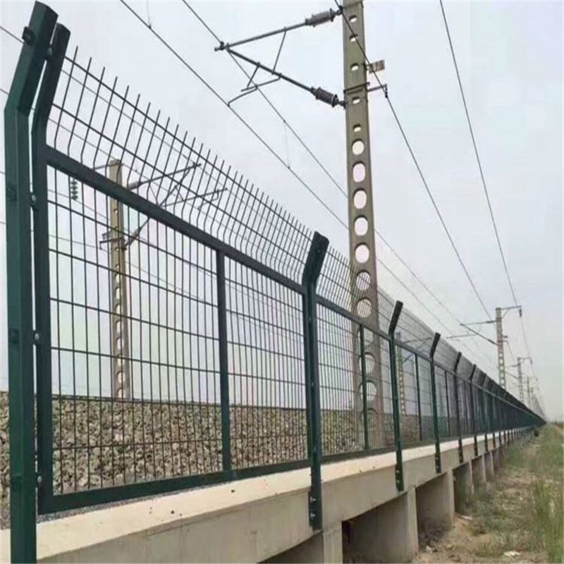 8001桥梁防护网铁路隔离围栏防爬防抛网金属网片防护栅栏