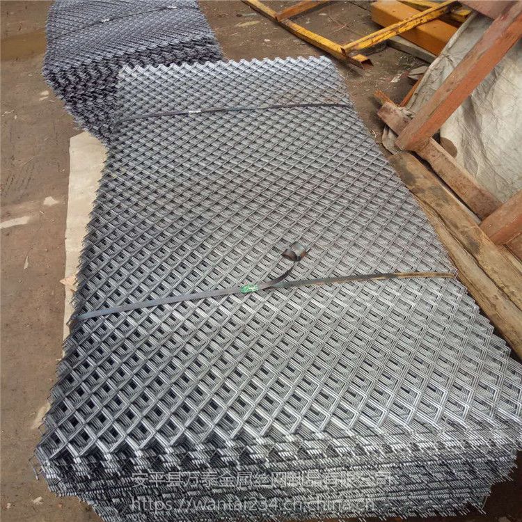 加工定制钢板网 重型钢板网 菱形铁丝网