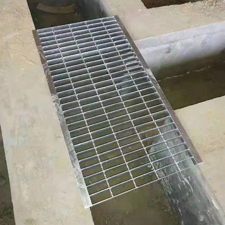 国标Q235钢格栅板热浸镀锌楼梯踏步板重型排水沟盖板