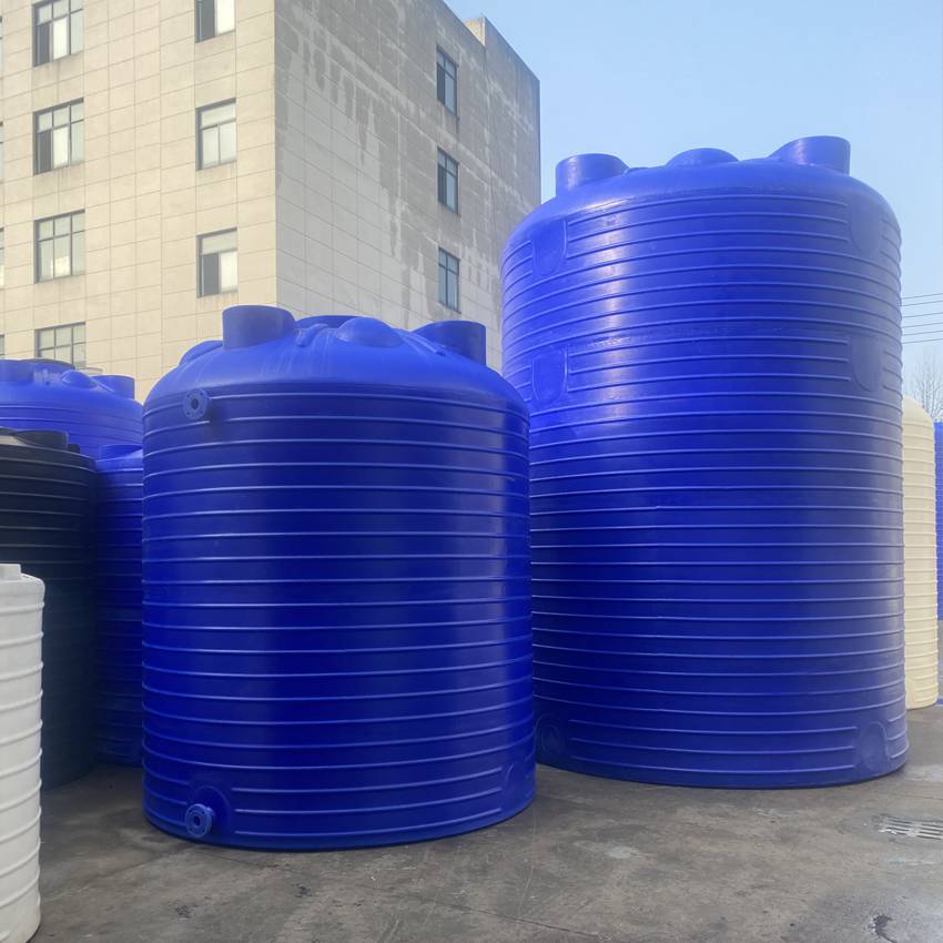 供应20吨山林蓄水桶 抗高温塑料储罐 定制开孔 农作物灌溉
