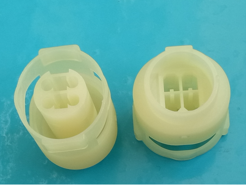 172204-1 TE Connectivity 泰科 连接器 应用汽车