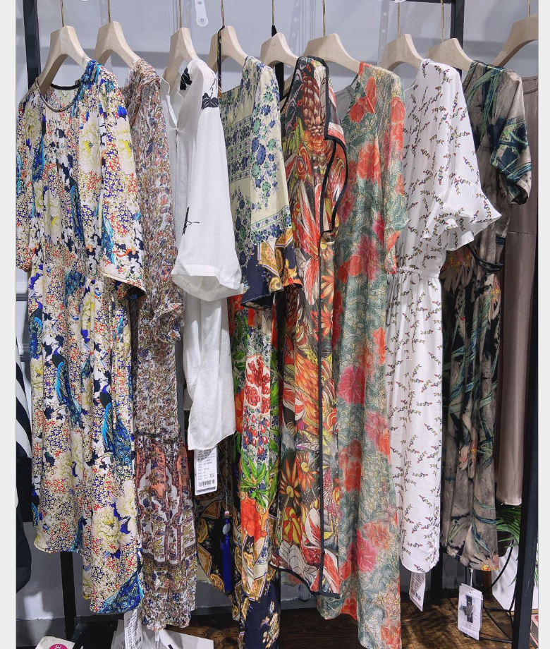 女装 女装其他 女装组合包 深圳服装批发市场 广州 凯撒贝雷真丝