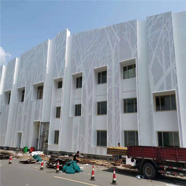 白色外墙穿孔铝单板氟碳铝板幕墙制作安装一站式供应商