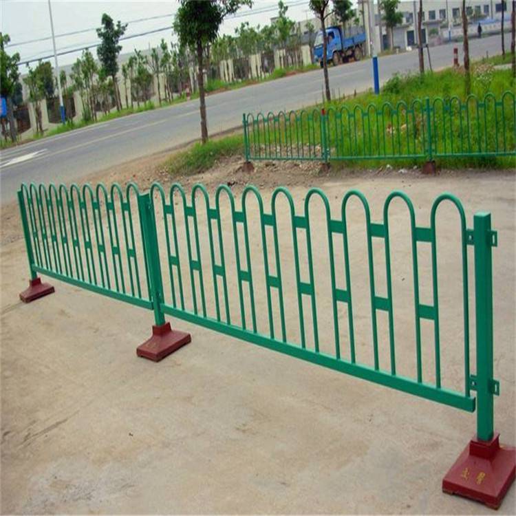 京式适用美观围栏钢筋护栏交通栏杆网加工定制