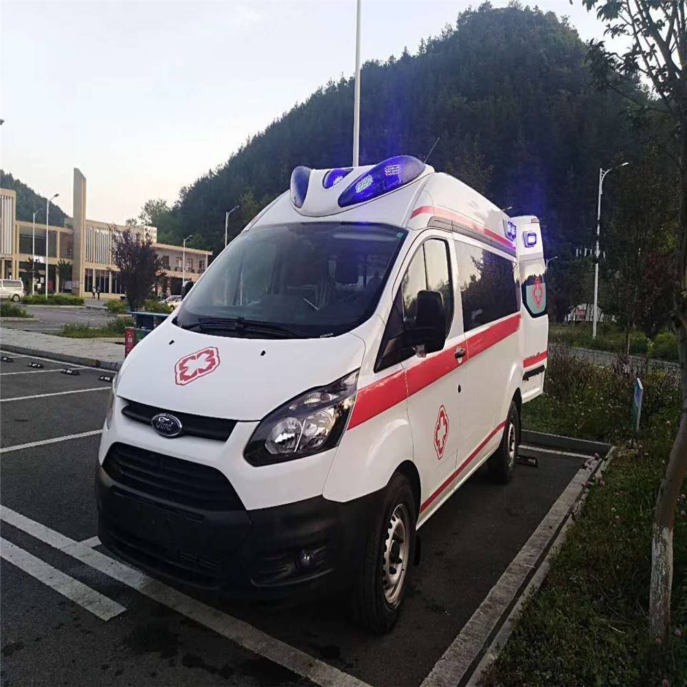 田陽(yáng)非急救車 江鈴救護(hù)車廠家