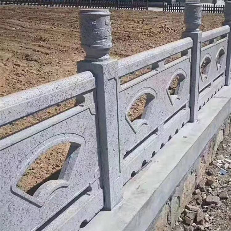 河道仿石护栏景区仿木纹围栏桥面水泥栏杆坚固耐用