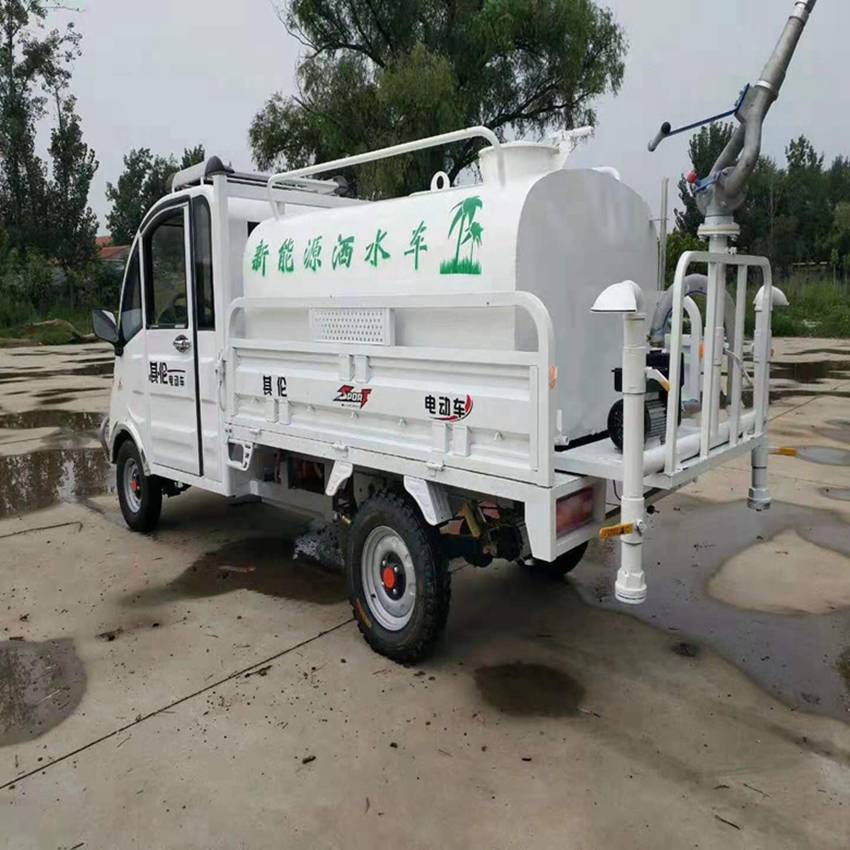 天津小型洒水车绿化喷洒车工地四轮洒水车